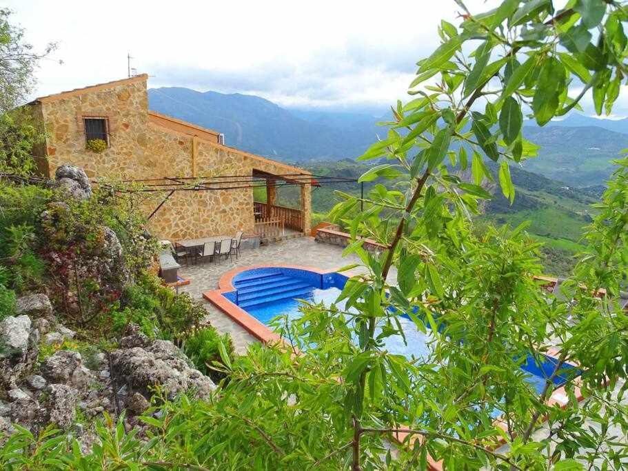 El Valle Dorado El Gastor Luaran gambar
